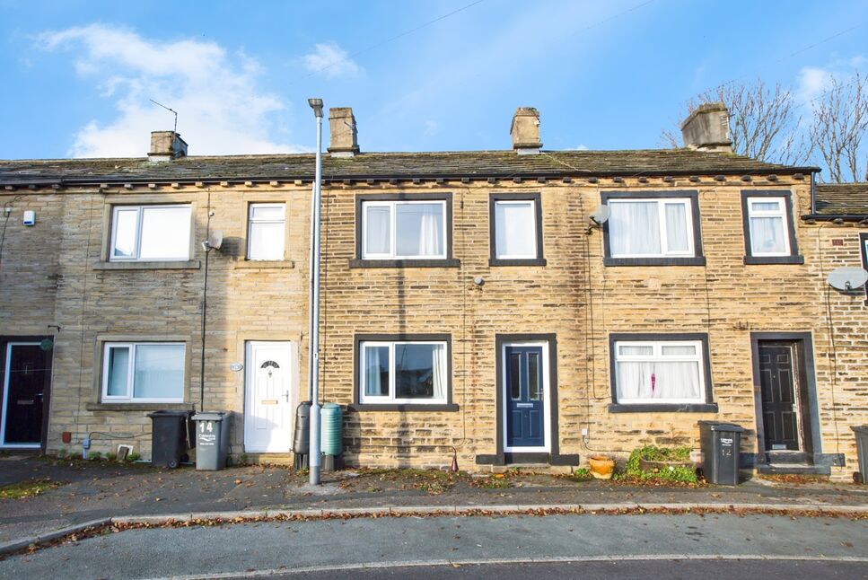 Main image of 2 bedroom Mid Terrace House for sale, Greens Square, Halifax, West Yorkshire, HX2