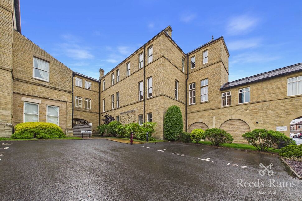 Main image of 1 bedroom Flat for sale, Charlotte Close, Halifax, West Yorkshire, HX1