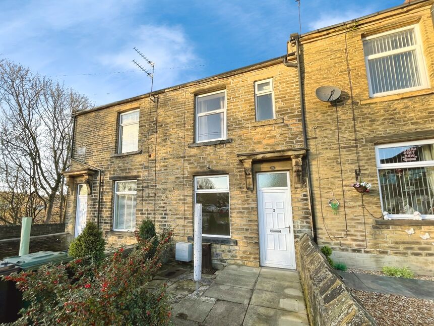Main image of 2 bedroom Mid Terrace House to rent, Fairbank, Shipley, West Yorkshire, BD18