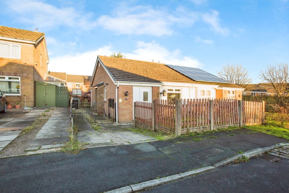 2 bedroom Semi Detached Bungalow for sale