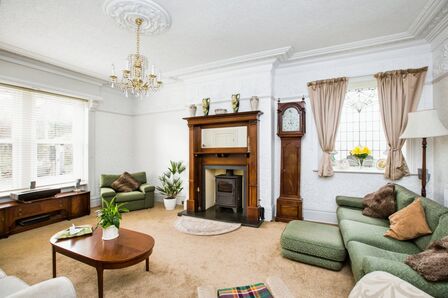 Quarry Hill, 4 bedroom Detached House for sale, &pound;500,000