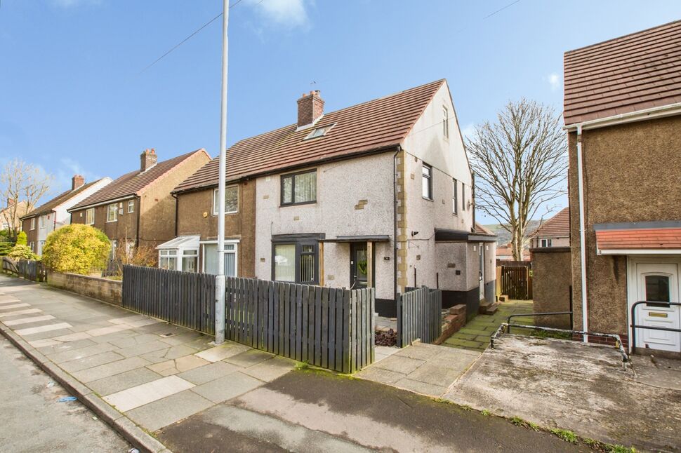 4 bedroom Semi Detached House for sale