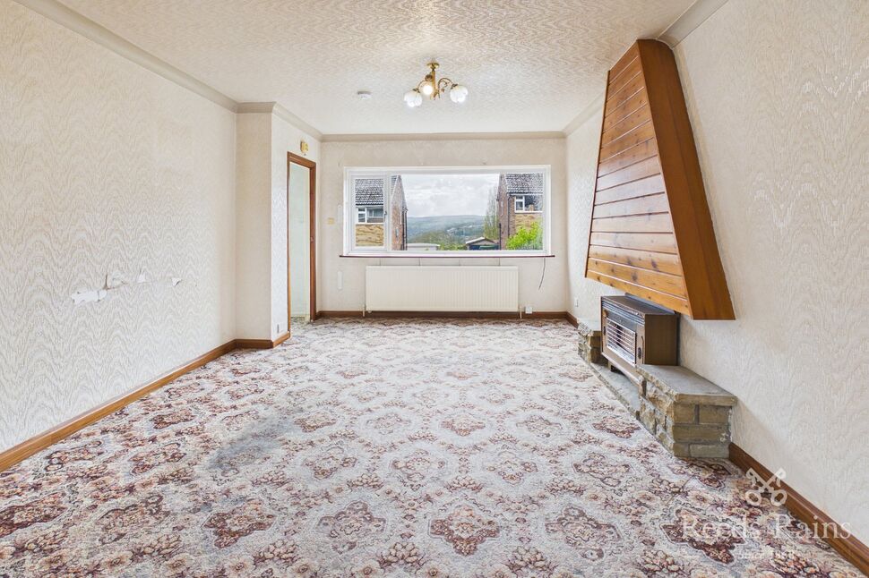 Lounge & Dining Area