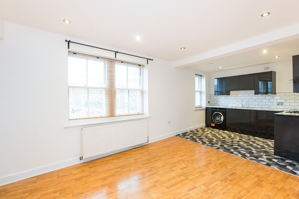Main image of 2 bedroom Flat to rent, Bull Green, Halifax, West Yorkshire, HX1
