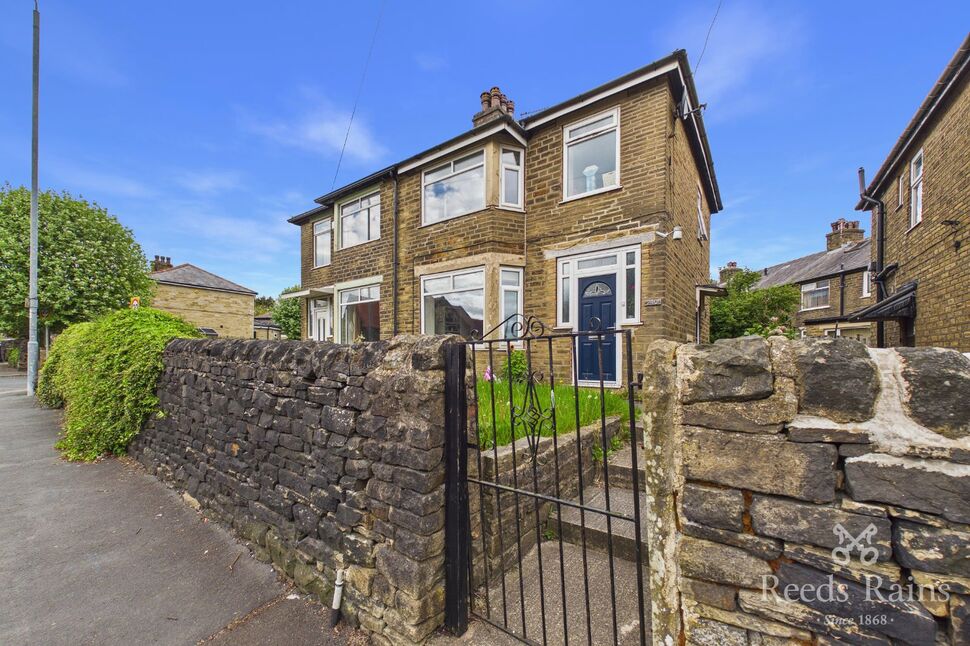 Main image of 3 bedroom Semi Detached House for sale, Warley Road, Halifax, West Yorkshire, HX2