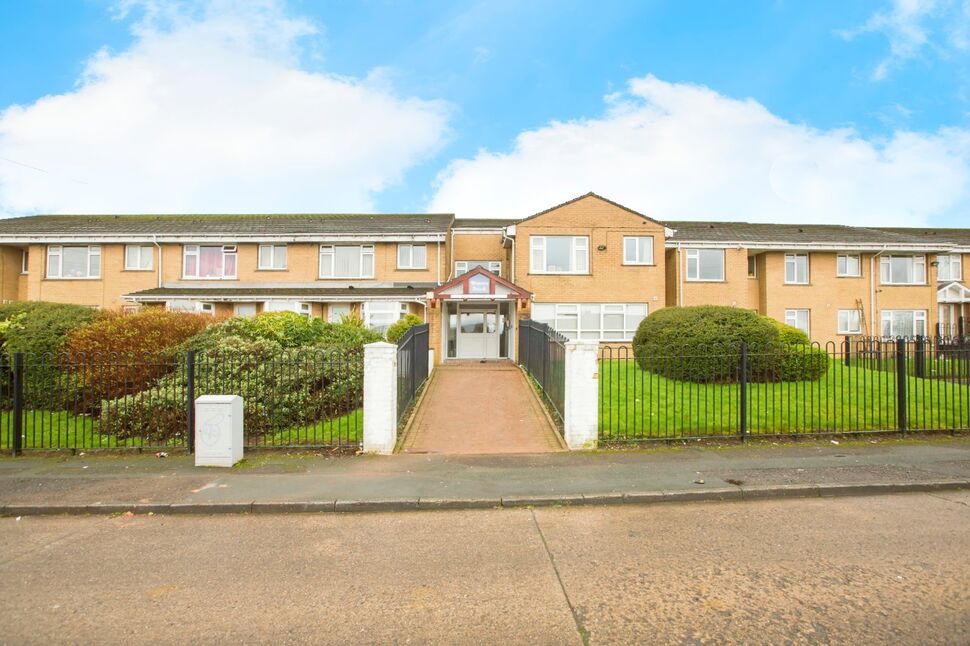 Main image of 2 bedroom Flat for sale, Cumberland Close, Halifax, West Yorkshire, HX2
