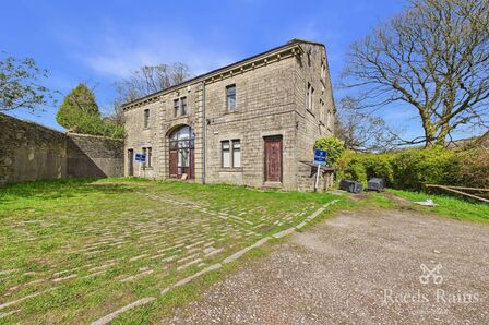 9 bedroom Detached House for sale