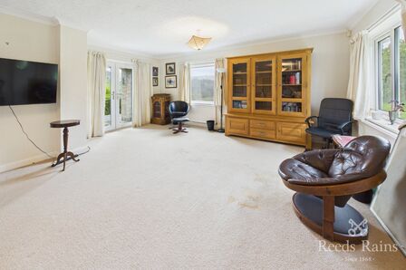 Stones Drive, 5 bedroom Detached House for sale, &pound;475,000