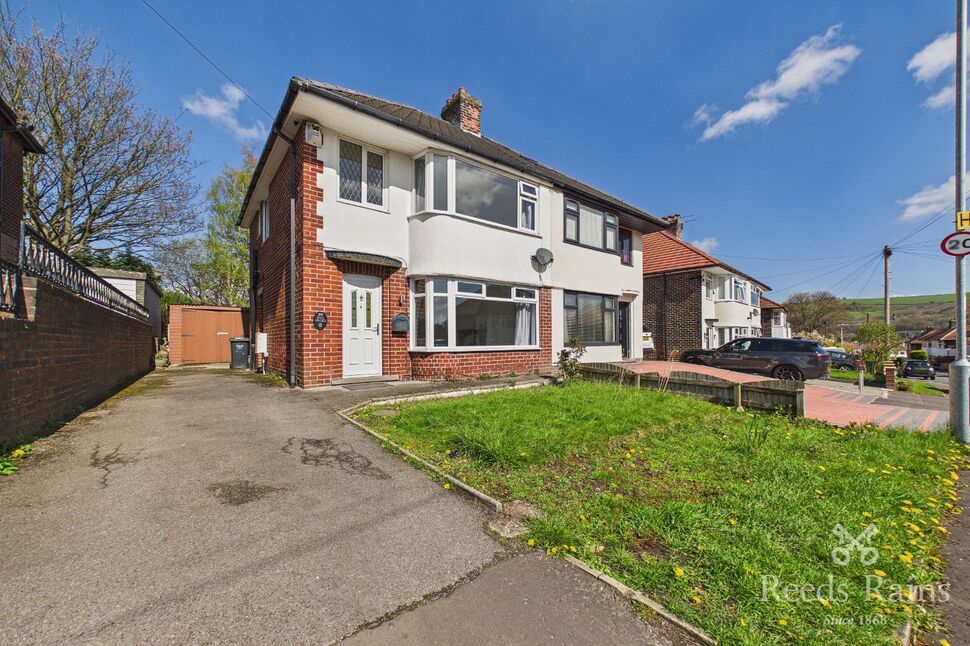 Main image of 3 bedroom Semi Detached House to rent, Green Park Avenue, Halifax, West Yorkshire, HX3