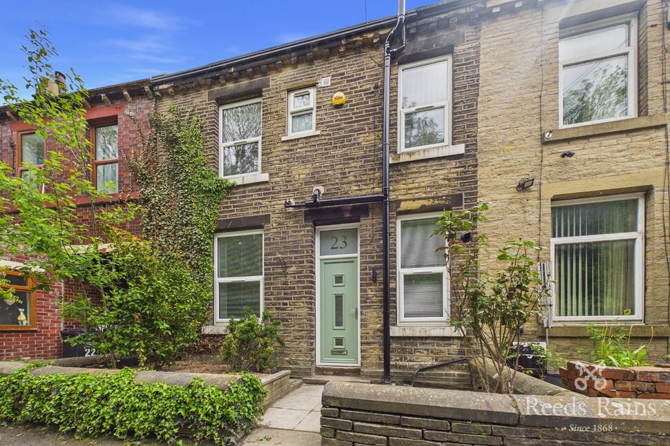 Main image of 2 bedroom Mid Terrace House to rent, St. Giles Road, Halifax, West Yorkshire, HX3