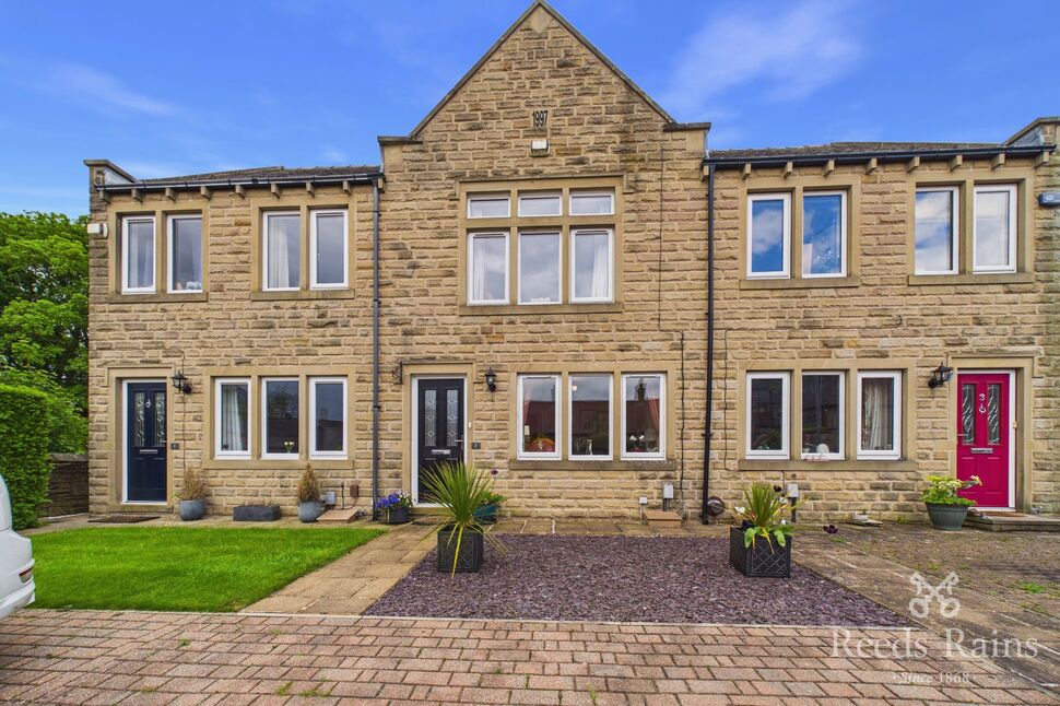 Main image of 3 bedroom Mid Terrace House for sale, Old School Lane, Almondbury, Huddersfield, West Yorkshire, HD5
