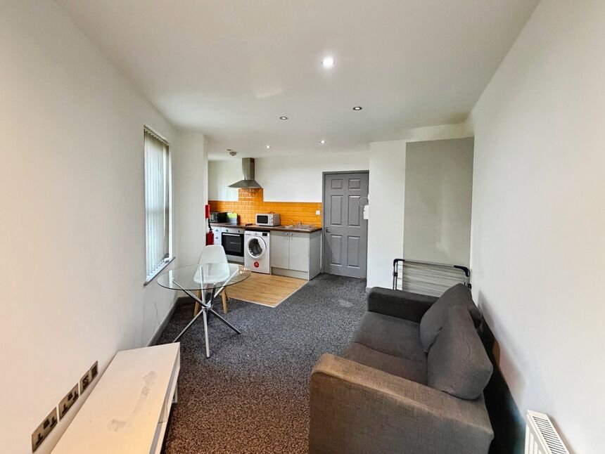 Main image of 1 bedroom Flat to rent, Blackwall, Halifax, West Yorkshire, HX1