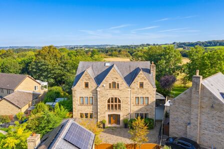 Southedge Close, 7 bedroom Detached House for sale, &pound;875,000