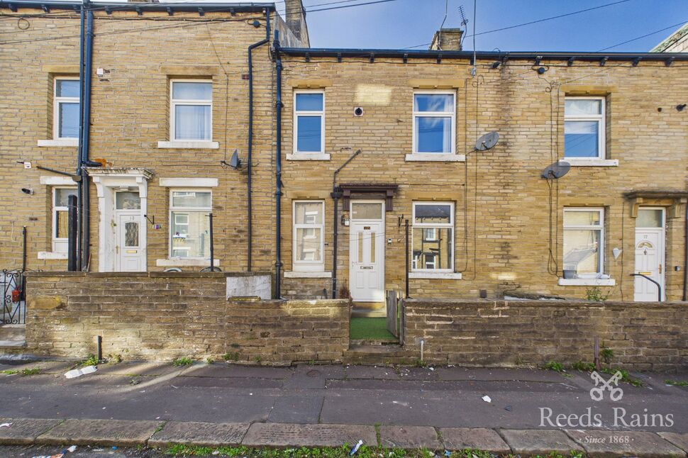 Main image of 2 bedroom Mid Terrace House for sale, Naylor Street, Halifax, West Yorkshire, HX1