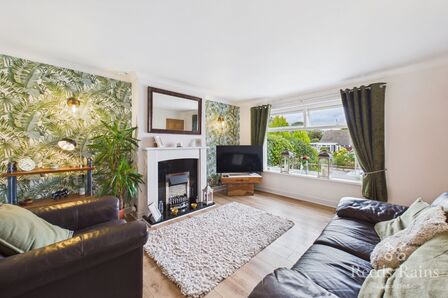 2 bedroom Semi Detached Bungalow for sale