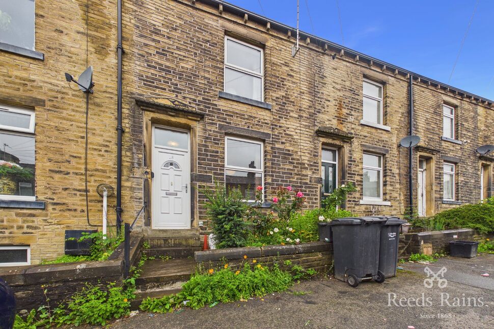 Main image of 2 bedroom Mid Terrace House to rent, Carlton House Terrace, Halifax, West Yorkshire, HX1