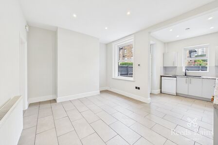 3 bedroom End Terrace House for sale