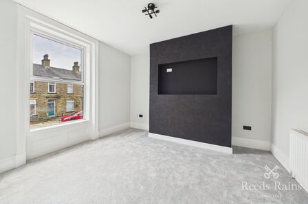 3 bedroom End Terrace House for sale