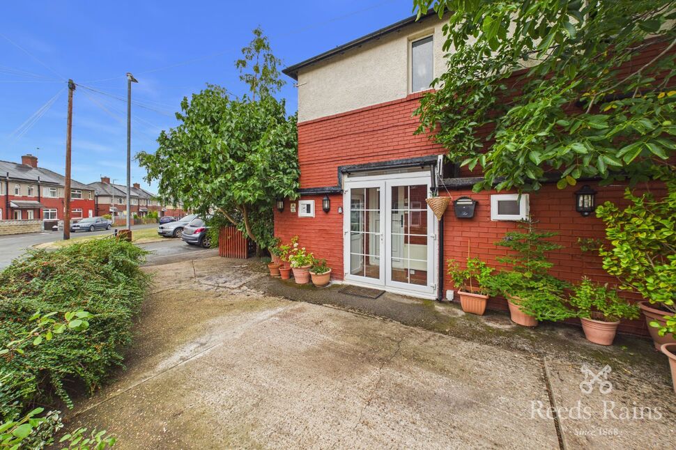 Main image of 3 bedroom Semi Detached House for sale, Backhold Drive, Halifax, West Yorkshire, HX3