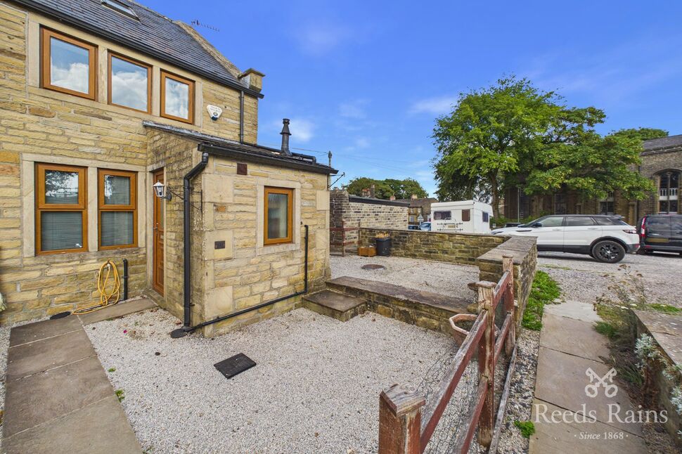 Main image of 2 bedroom End Terrace House for sale, Warley Town Lane, Halifax, West Yorkshire, HX2