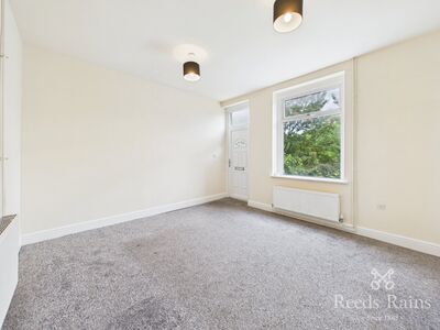 2 bedroom End Terrace House for sale