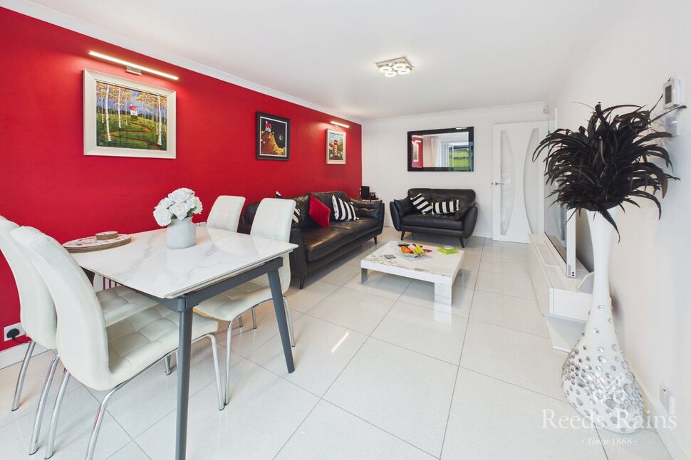 Lounge & Dining Room
