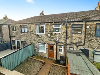 3 bedroom Mid Terrace House for sale