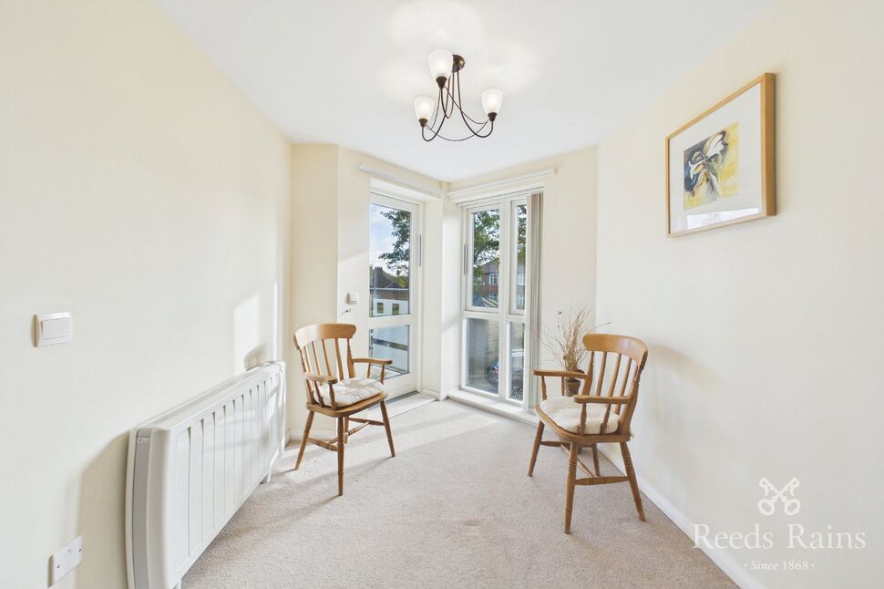 Lounge with Dining Area