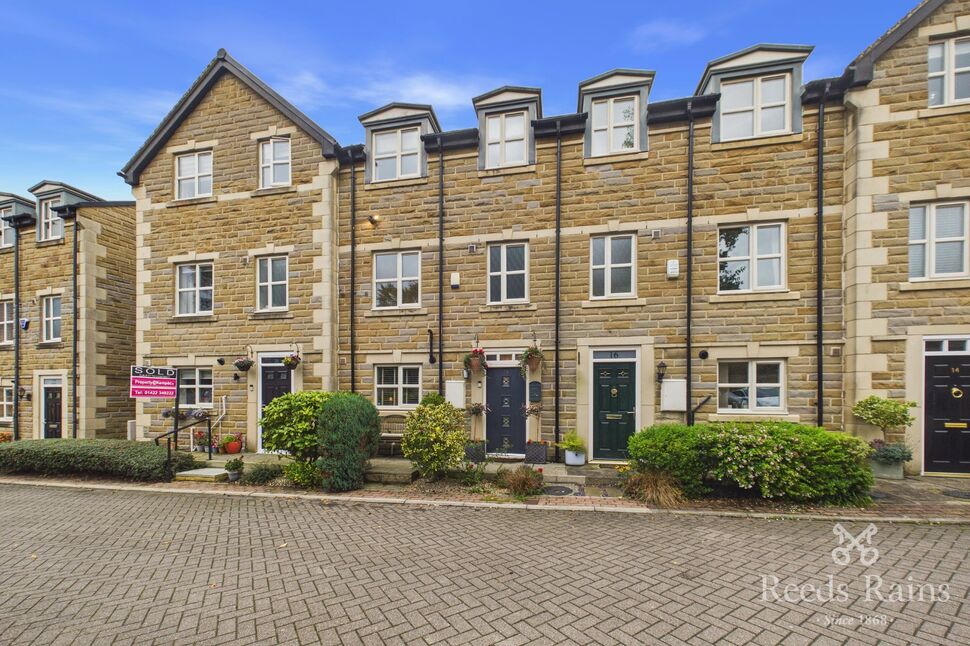 Main image of 4 bedroom Mid Terrace House for sale, Edgefield Grove, Kensington Road, West Yorkshire, HX3
