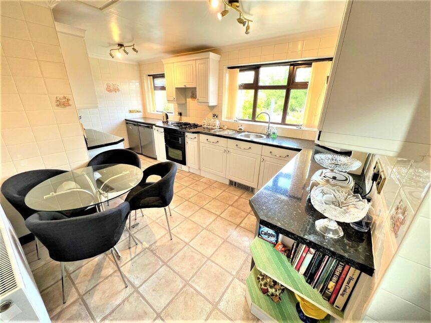 4 bedroom Detached House for sale, Runnymede Close, StokeonTrent, ST2