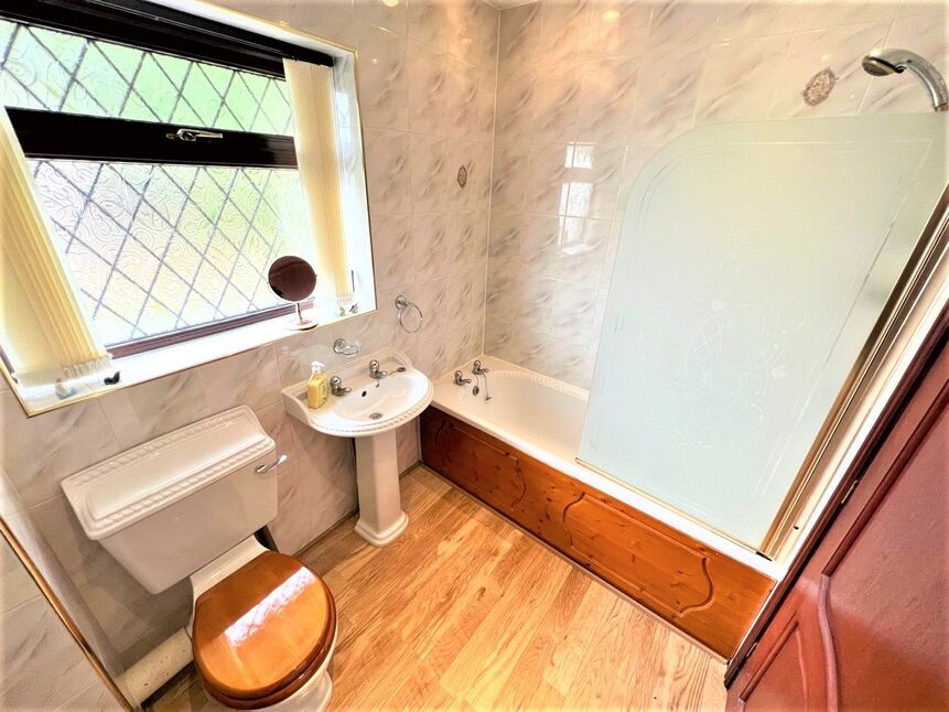 4 bedroom Detached House for sale, Runnymede Close, StokeonTrent, ST2