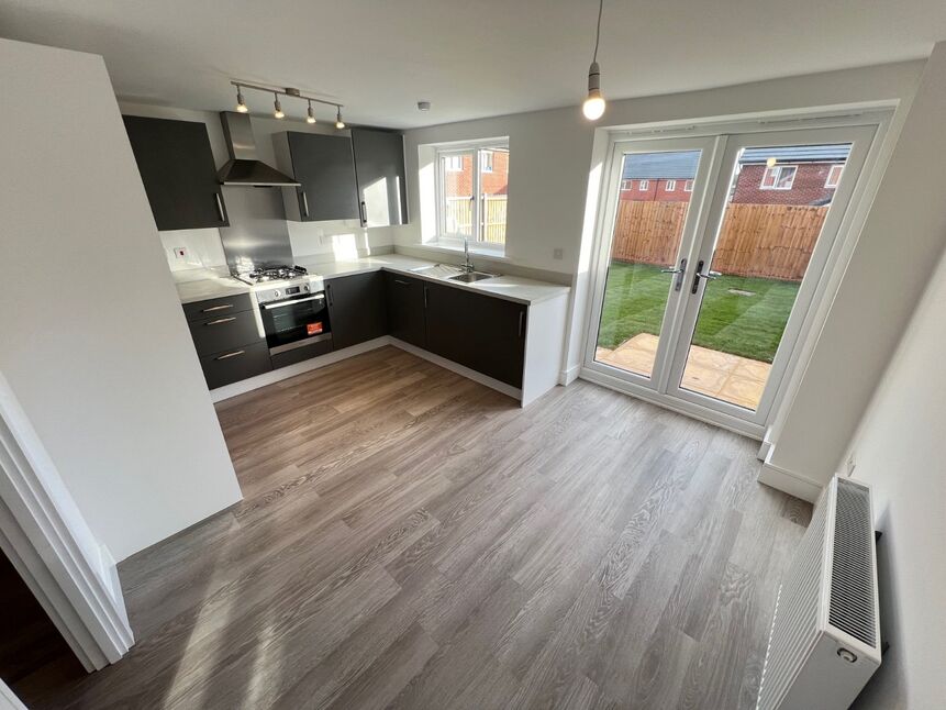 3 bedroom Semi Detached House to rent, Chapel Lane, StokeonTrent, ST6