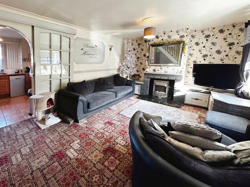 2 bedroom Mid Terrace House for sale, Penarth Grove, StokeonTrent