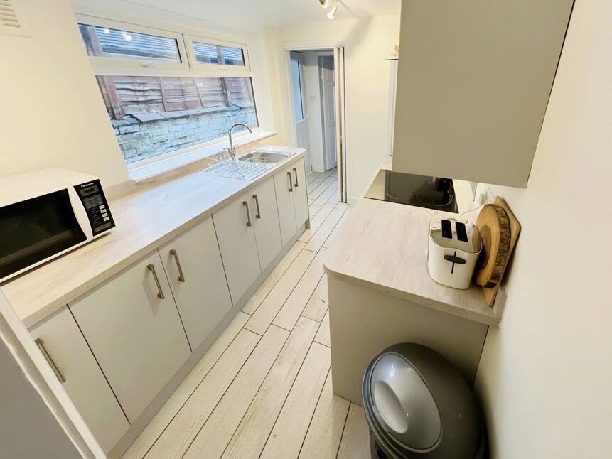 2 bedroom End Terrace House for sale, Leek Road, StokeonTrent, ST1