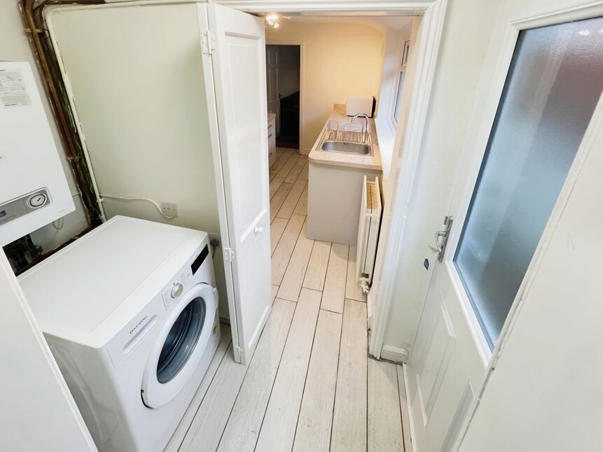 2 bedroom End Terrace House for sale, Leek Road, StokeonTrent, ST1