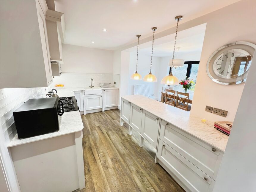 3 bedroom Detached House for sale, High Lane, StokeonTrent, ST6 £255,000