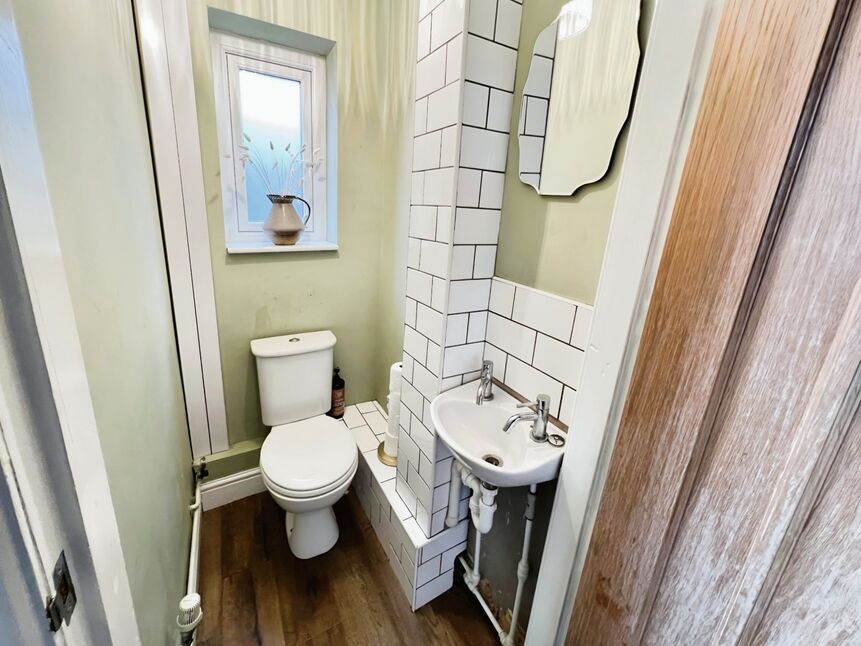 3 bedroom Detached House for sale, High Lane, StokeonTrent, ST6 £255,000