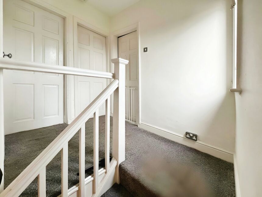 3 bedroom Detached House for sale, High Lane, StokeonTrent, ST6 £255,000