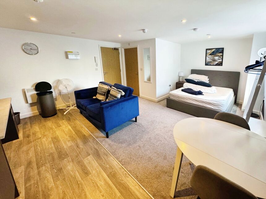 1 bedroom Flat to rent, Stafford Street, StokeonTrent, ST1 £550 pcm