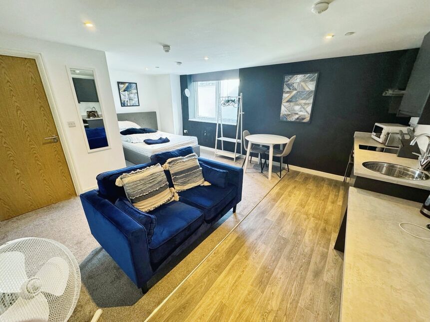 1 bedroom Flat to rent, Stafford Street, StokeonTrent, ST1 £550 pcm