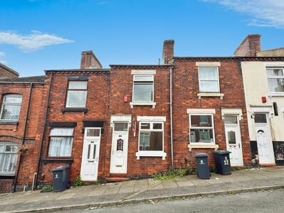 Lower Mayer Street, 2 bedroom Mid Terrace House to rent, £700 pcm