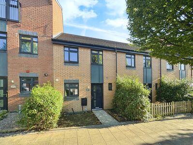 Kiln View, 3 bedroom Mid Terrace House to rent, &pound;895 pcm