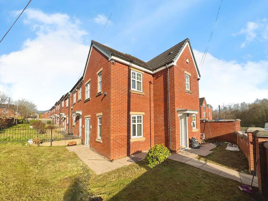 Main image of 3 bedroom Semi Detached House to rent, Johnson Place, Stoke-on-Trent, Staffordshire, ST6