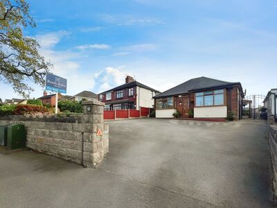 Ash Bank Road, 2 bedroom Detached Bungalow for sale, £295,000
