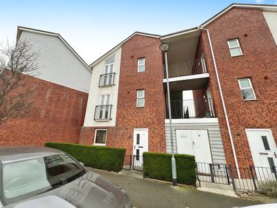 Topgate Drive, 1 bedroom  Flat for sale, £60,000