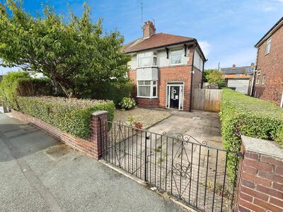 Brompton Drive, 3 bedroom Semi Detached House for sale, £250,000