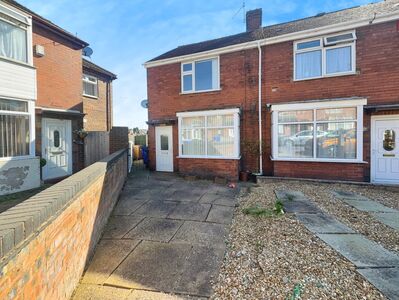 Jubilee Avenue, 2 bedroom End Terrace House to rent, £750 pcm