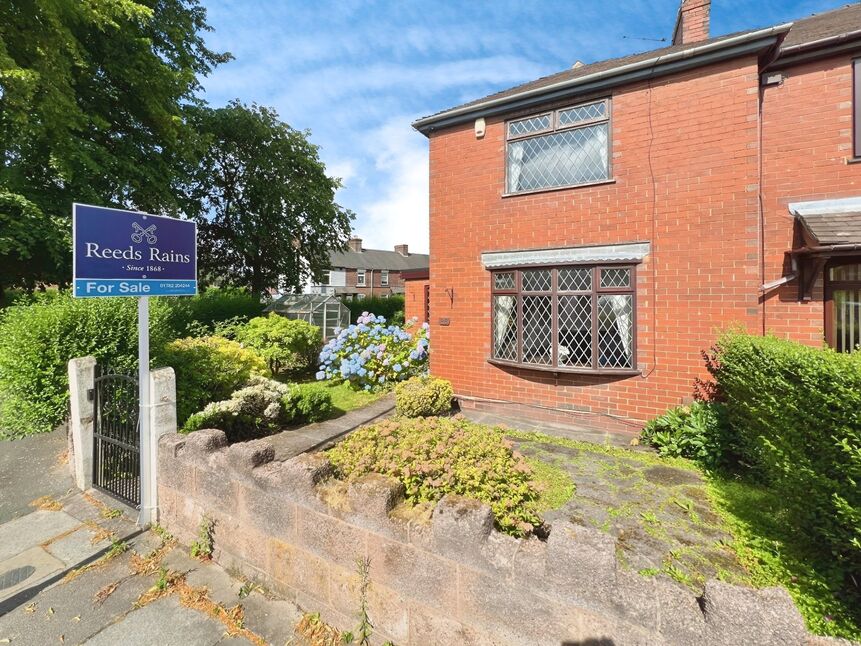 2 bedroom End Terrace House for sale
