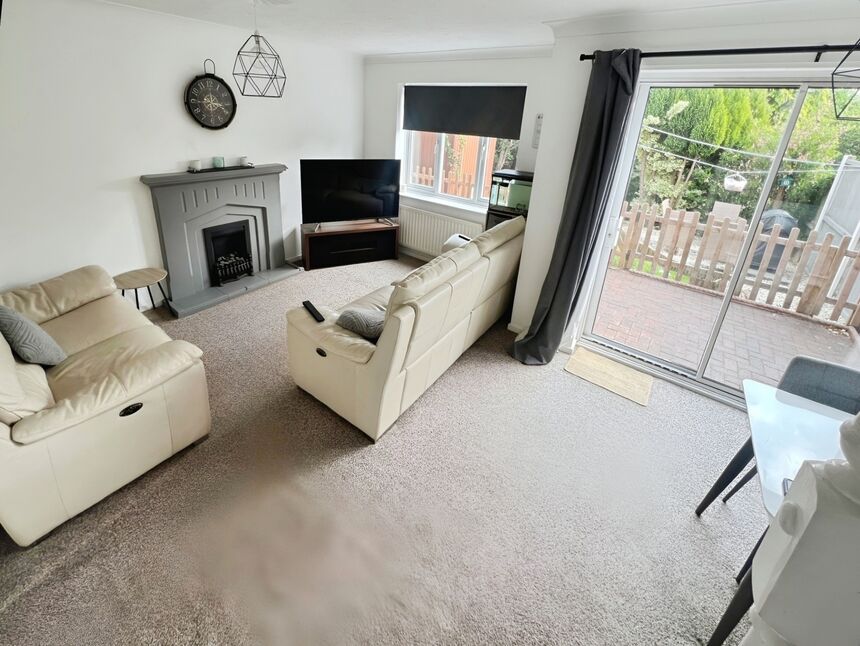 Living / Dining Area
