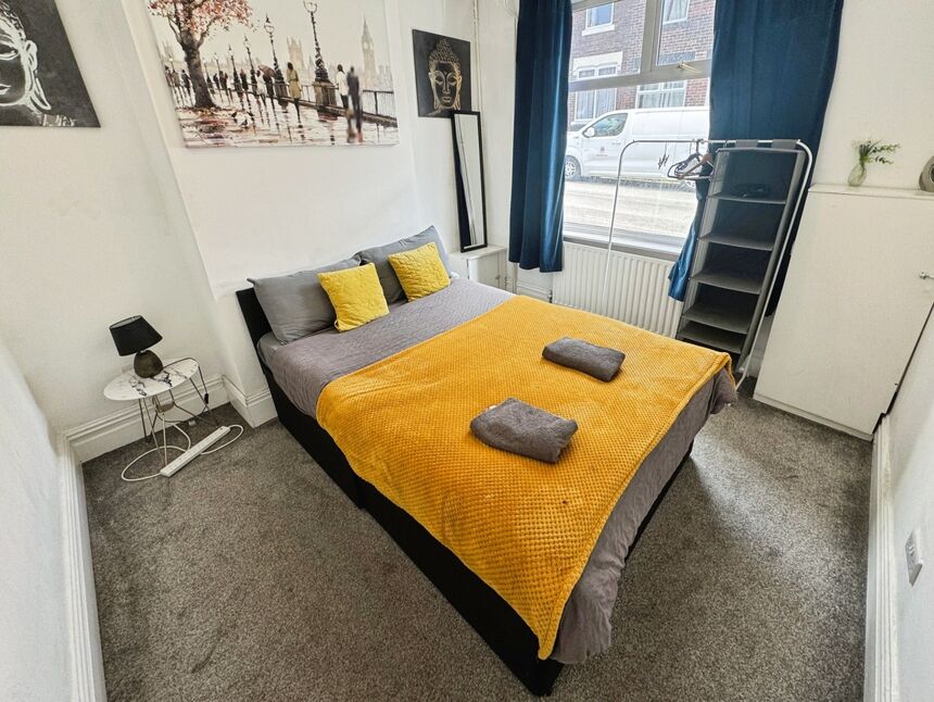 Sitting Room / Bedroom